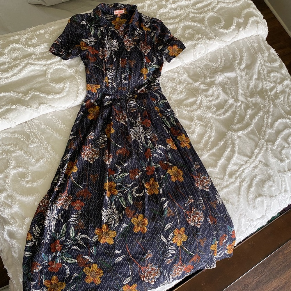 Floral MIDI Dress Small